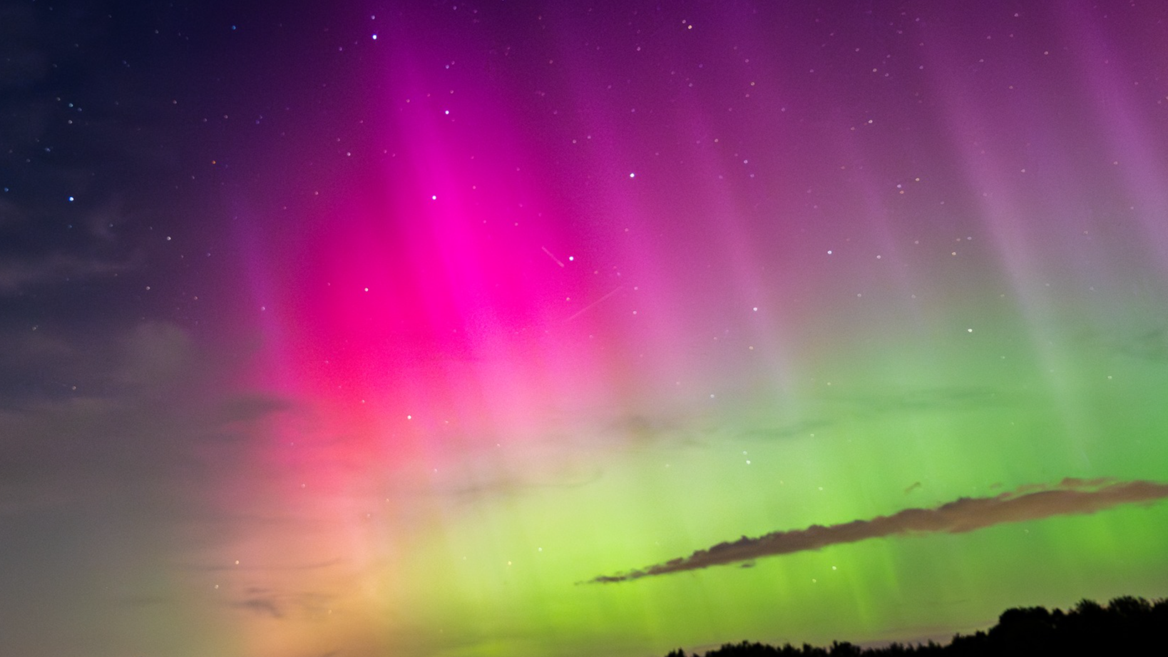 Slideshow The Northern lights across St. Louis