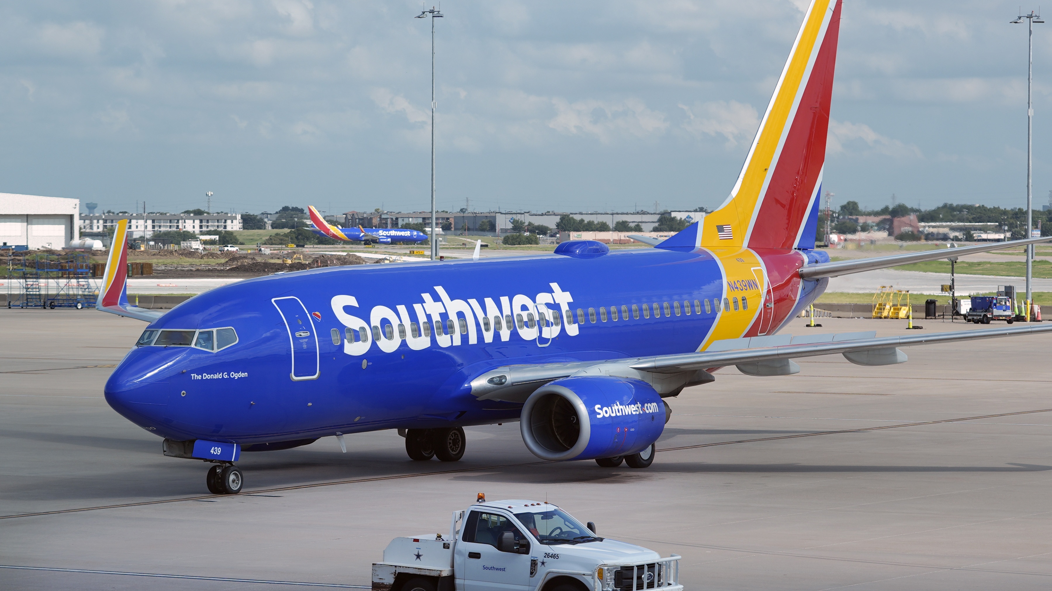 Hedge fund seeks board seats at Southwest